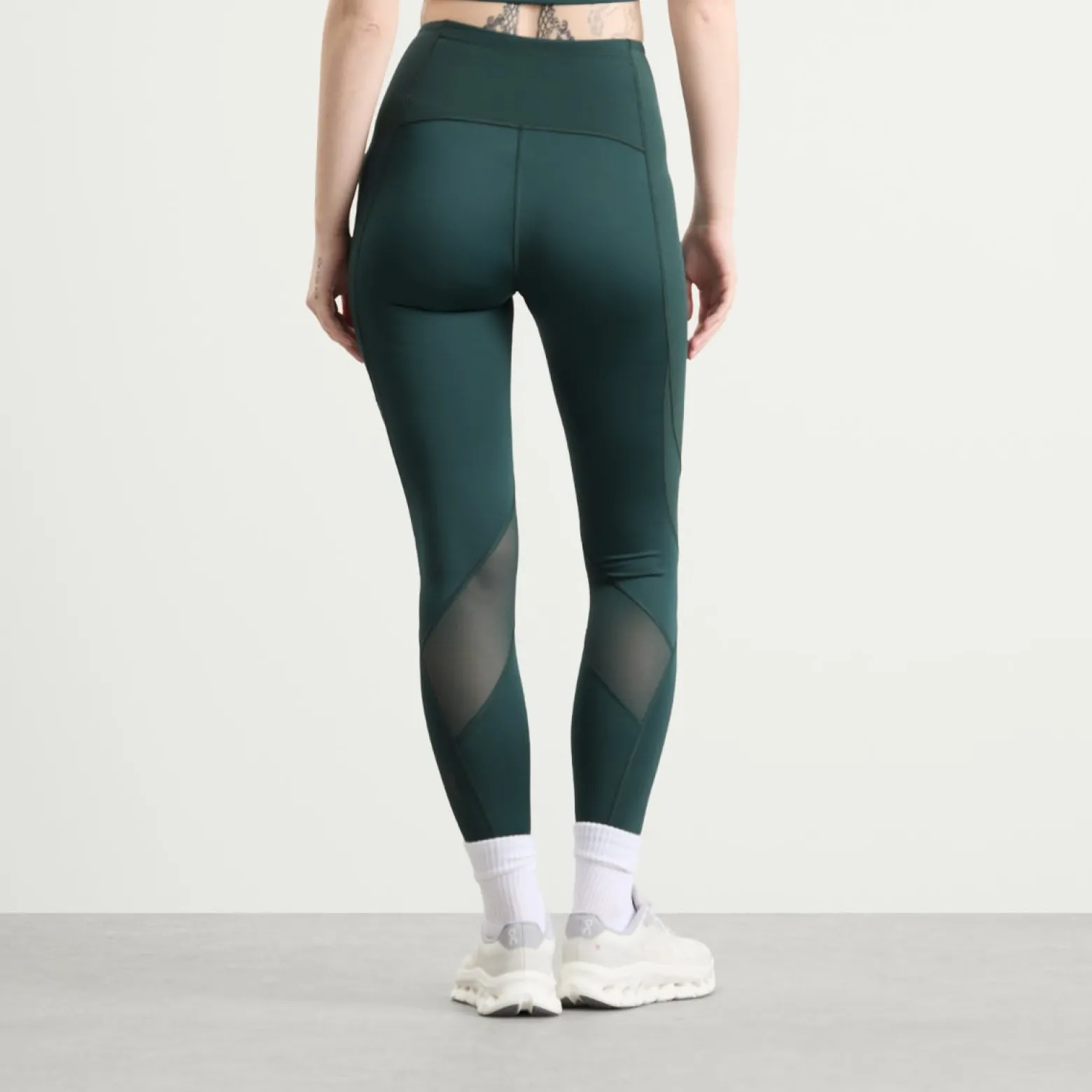 ON Train Volt Leggings