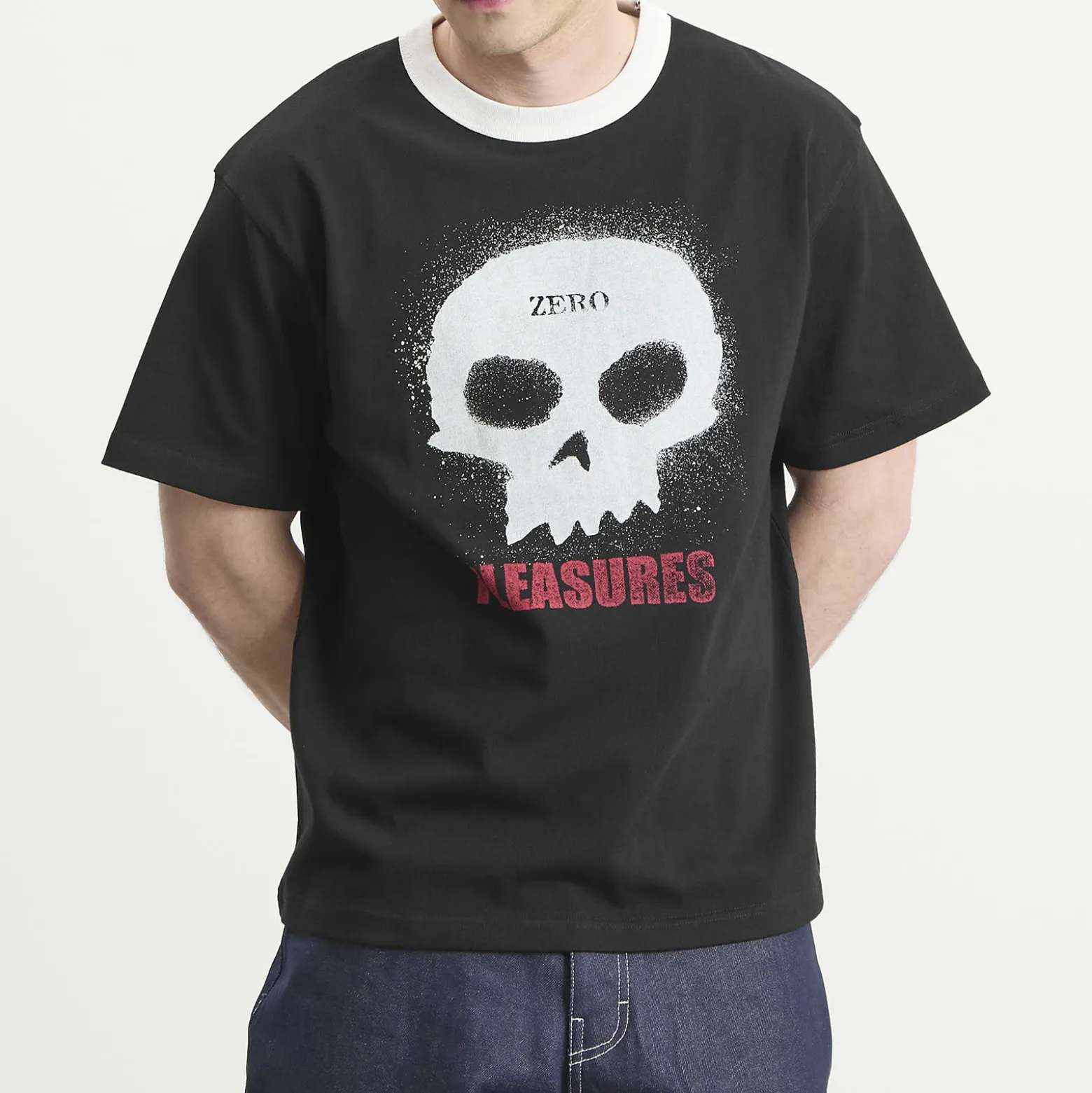 Pleasures x Zero Single Skull Heavyweight T-Shirt