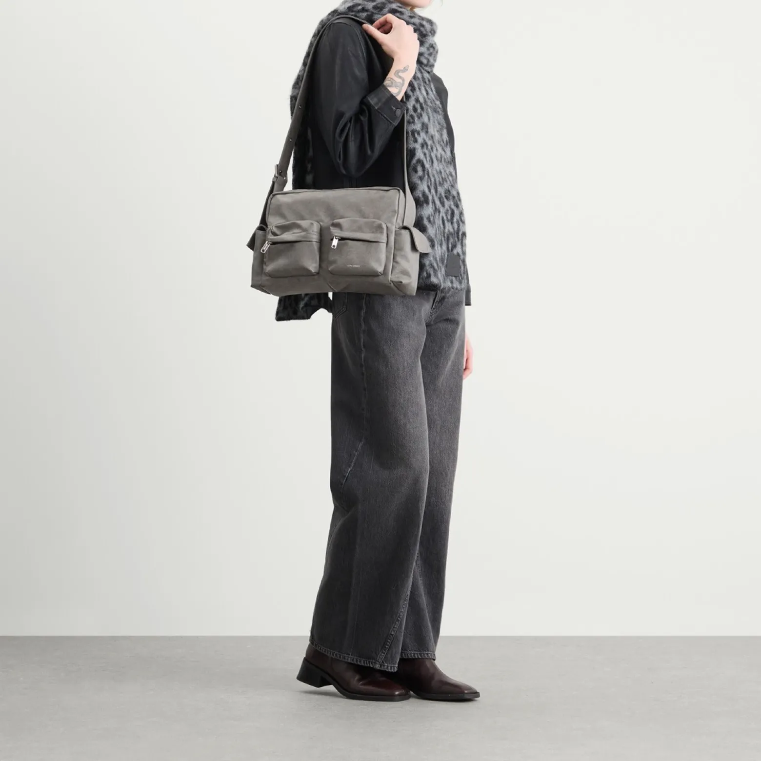 SAMO ONDOH Utility Medium Bag