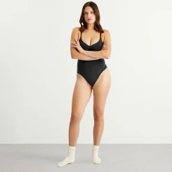 SKIMS Seamless Sculpt Bralette