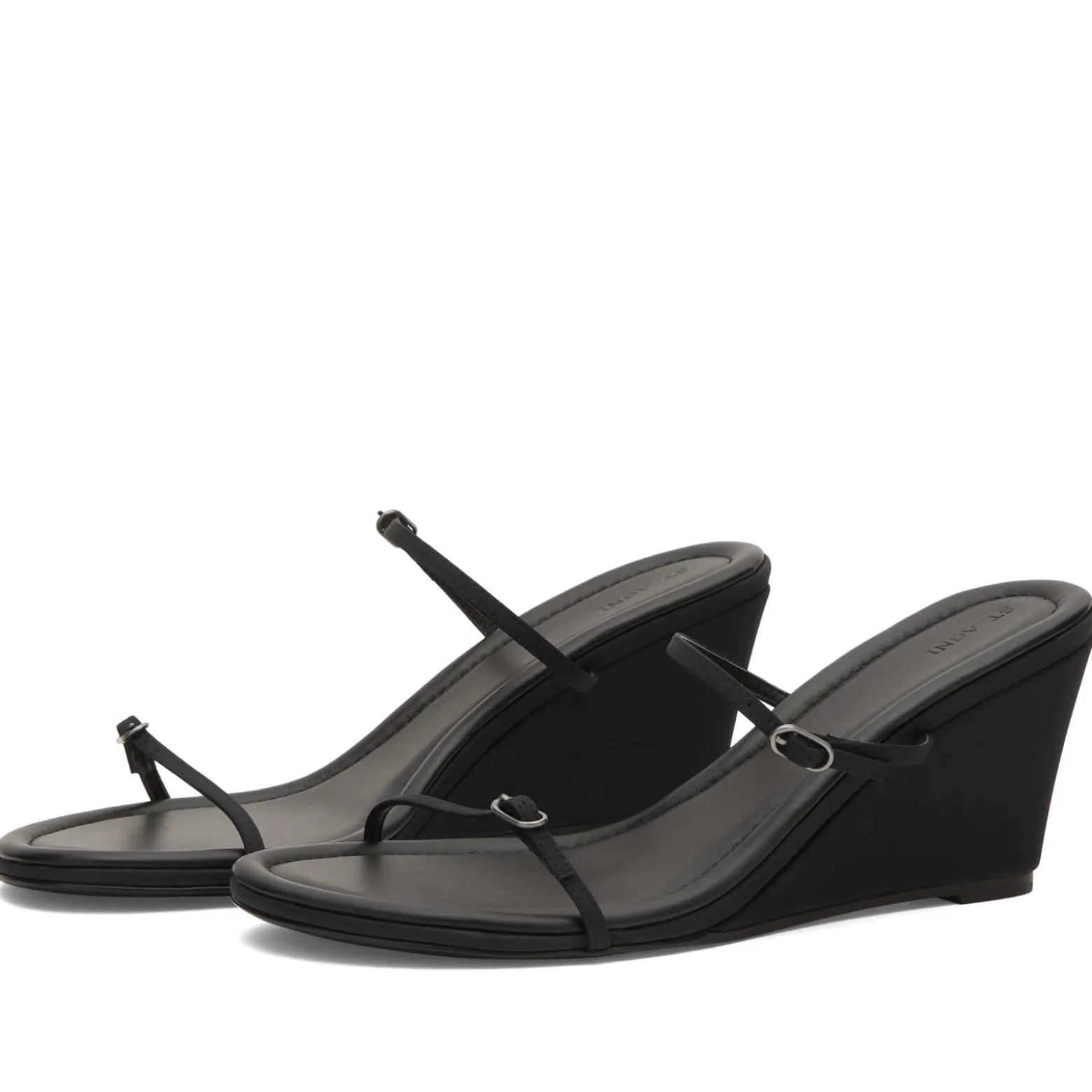 ST. Agni Petit Belt Detail Wedge