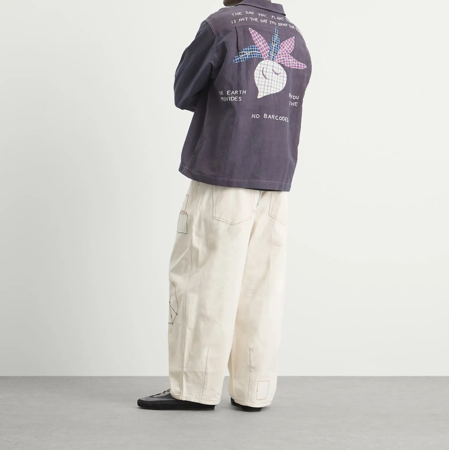 Story mfg. Hand Applique Greetings Long Sleeve Shirt