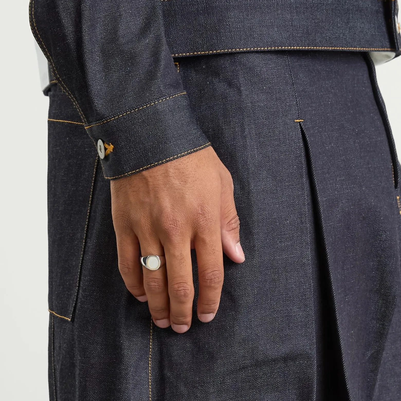 Tom Wood Kim Mother Of Pearl Ring