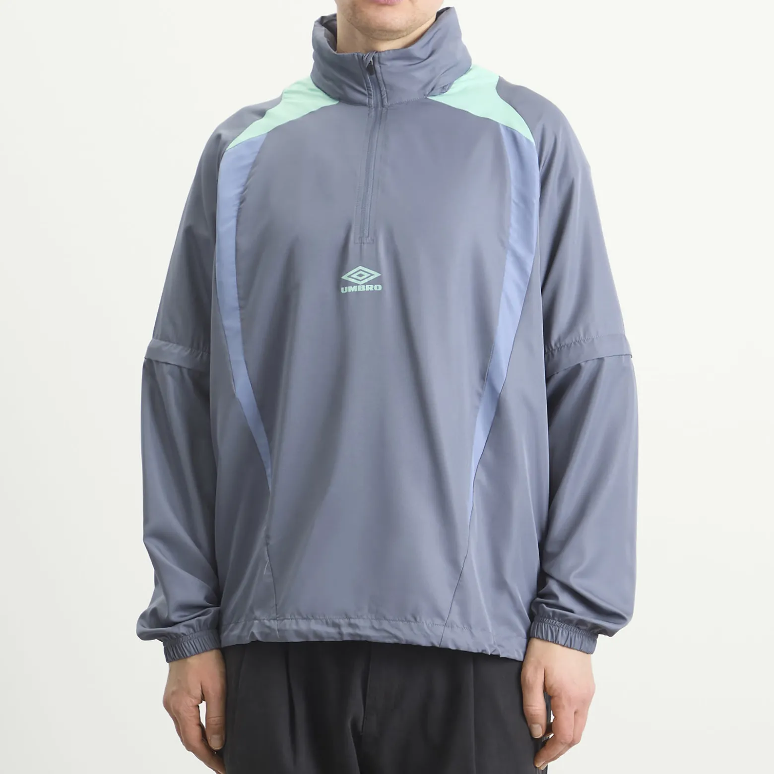 Umbro Zip Off Sleeve Wind Jacket