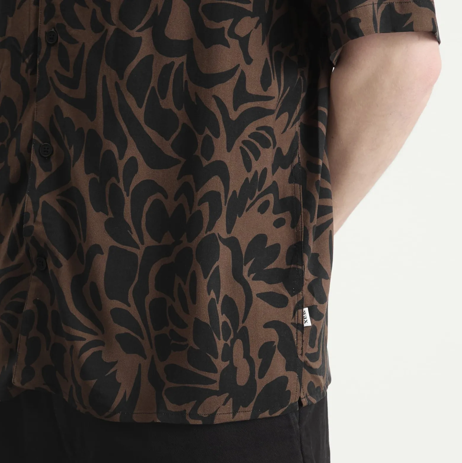 Wax London Didcot Two Tone Floral Vacation Shirt