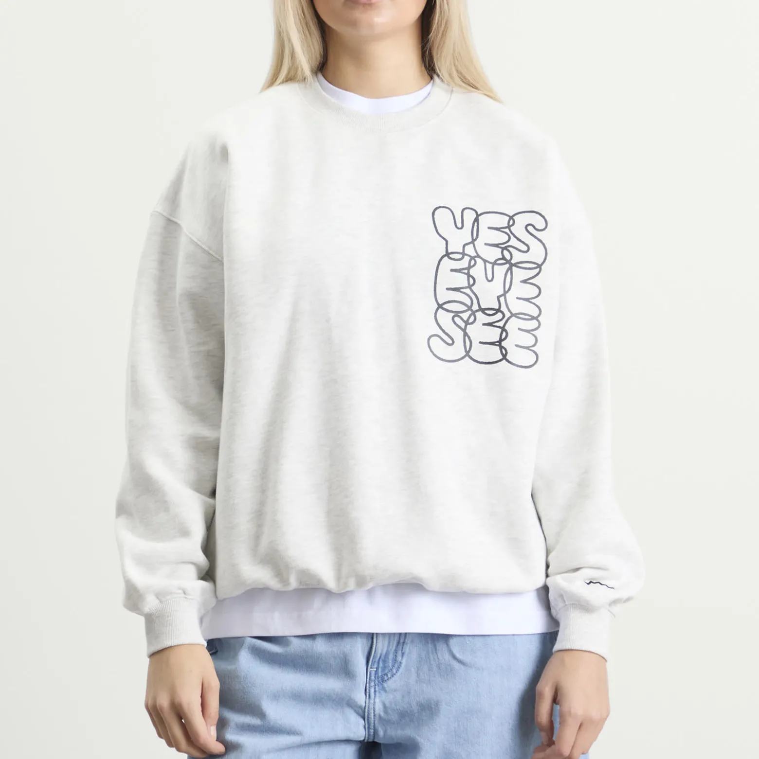 YESEYESEE C-Logo Sweatshirt