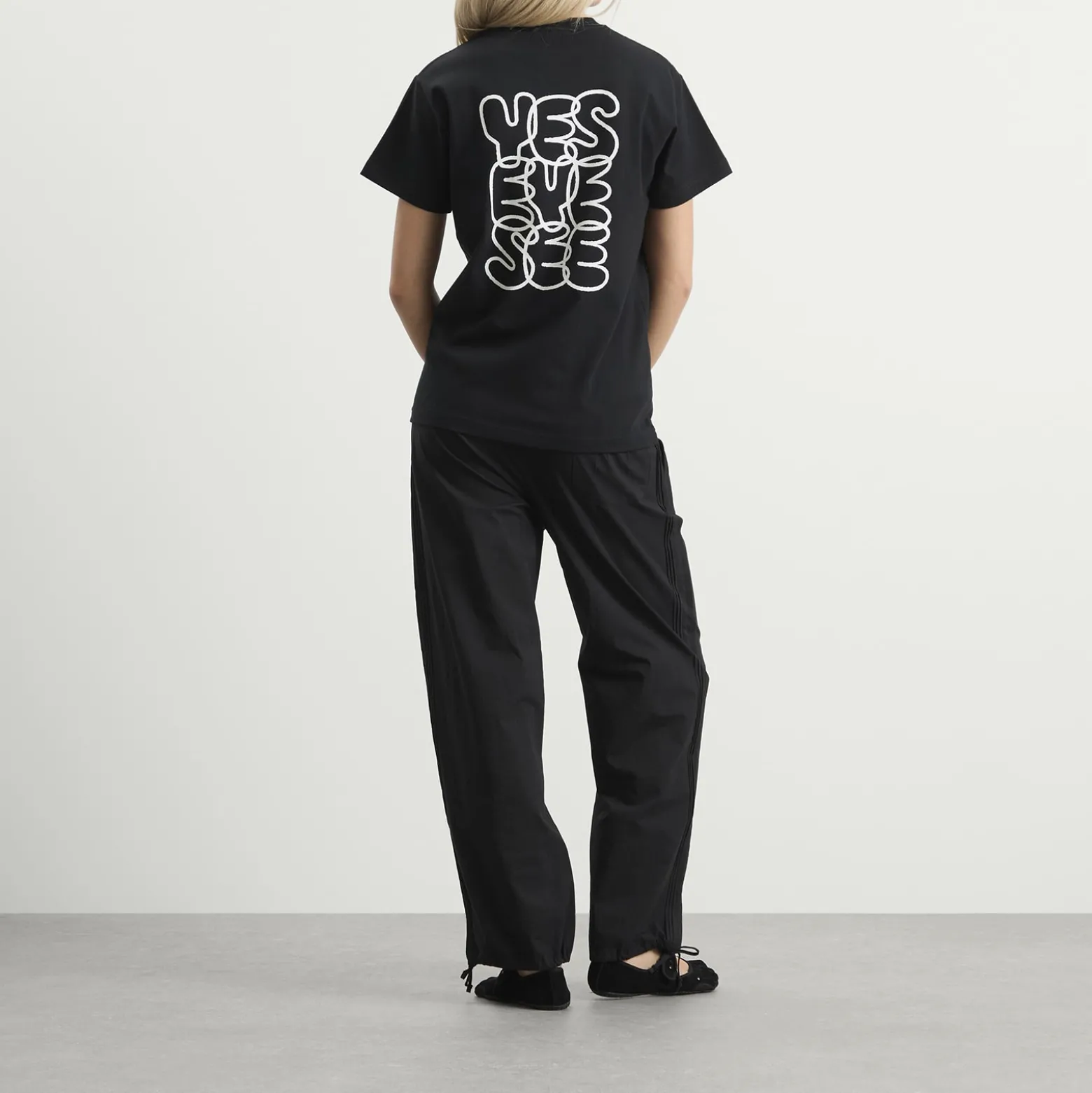 YESEYESEE C-Logo T-Shirt