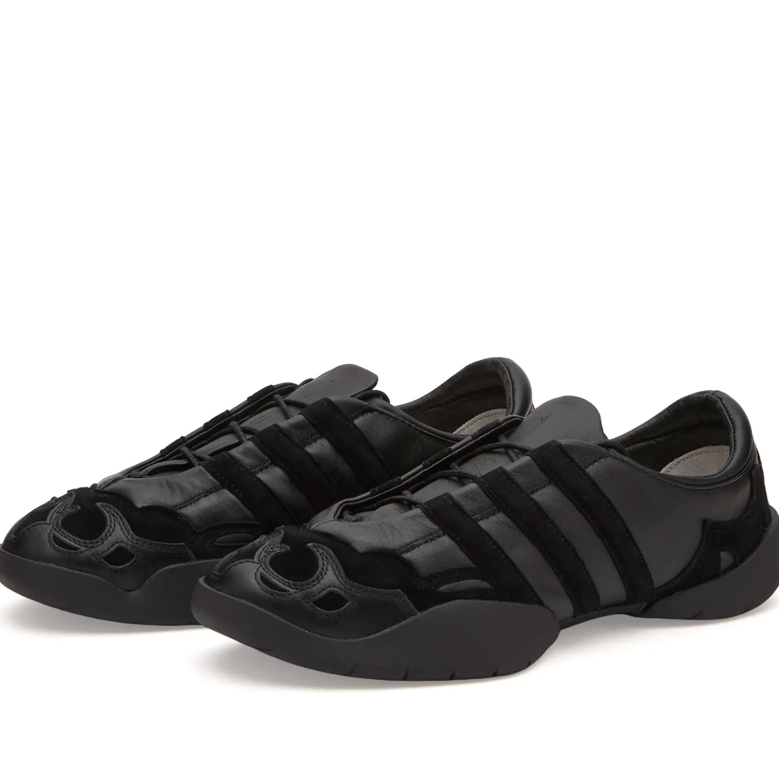 Y-3 Regu 2002 Sneakers