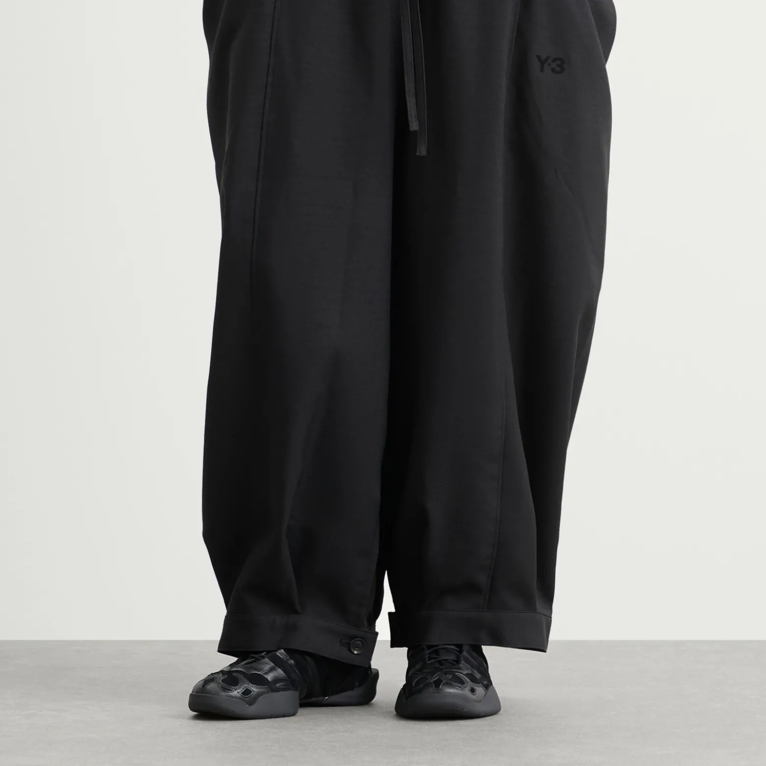 Y-3 Regu 2002 Sneakers